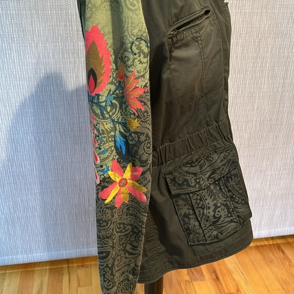 Desigual khaki zippered jacket - Picture 6 of 9